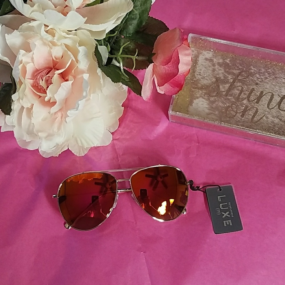 Stylish Mirrored sunglasses